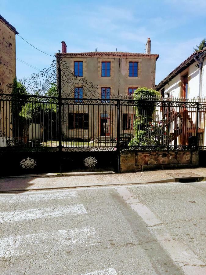 Maison De Maitre I Availles-Limouzine Esterno foto